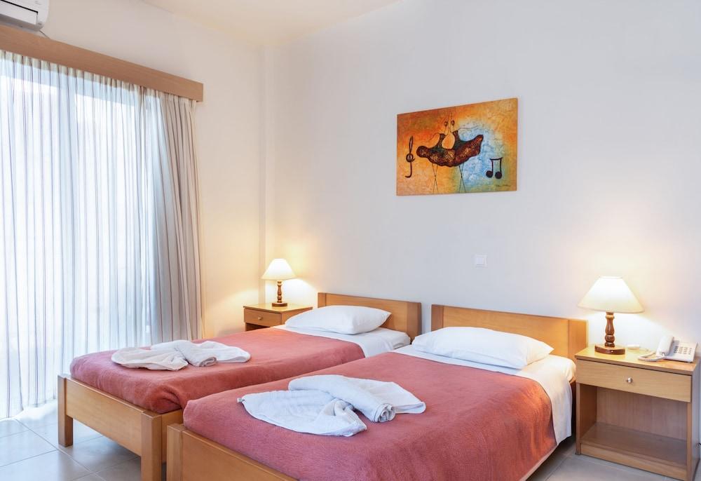 International Hotell 3*